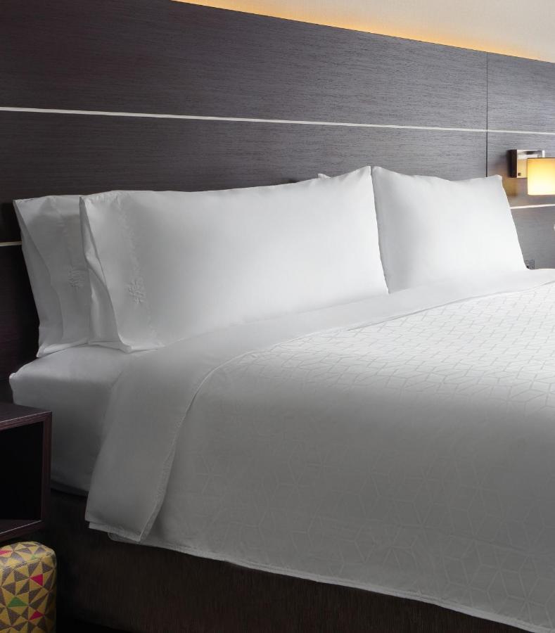 Holiday Inn Express Hotel & Suites Belmont By Ihg Zewnętrze zdjęcie