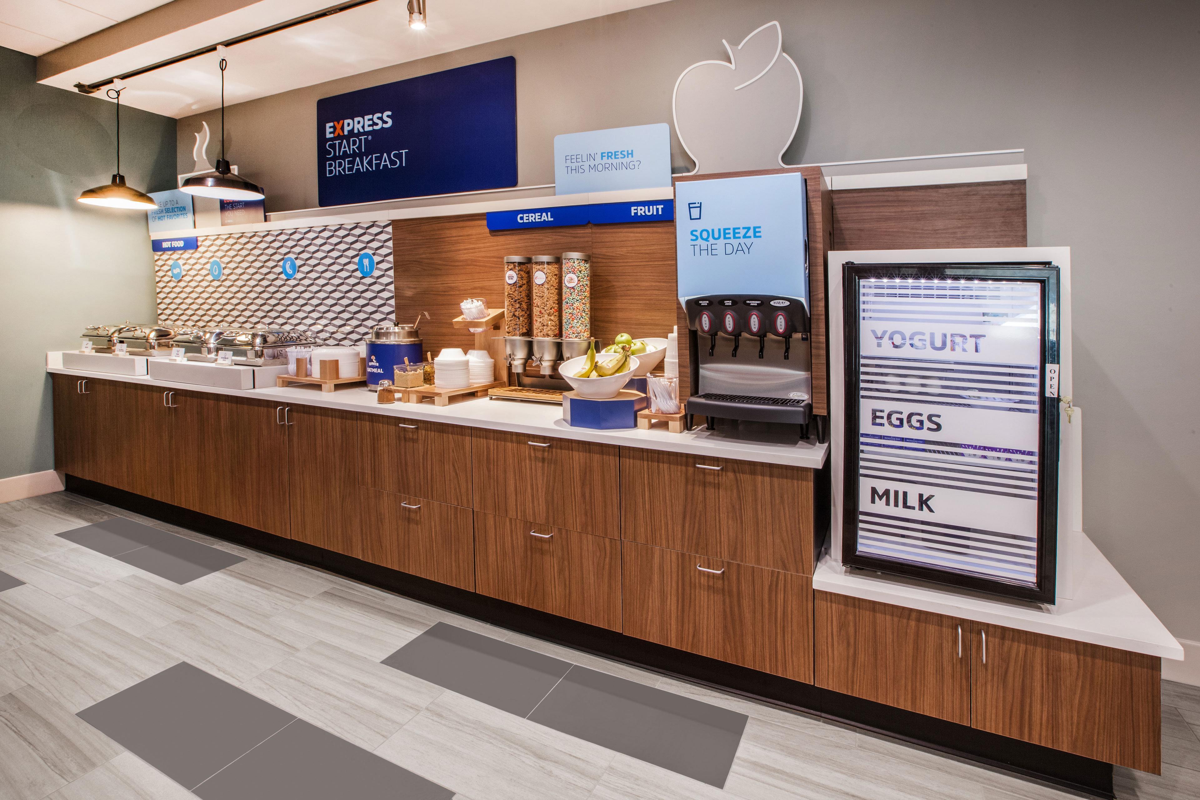 Holiday Inn Express Hotel & Suites Belmont By Ihg Zewnętrze zdjęcie