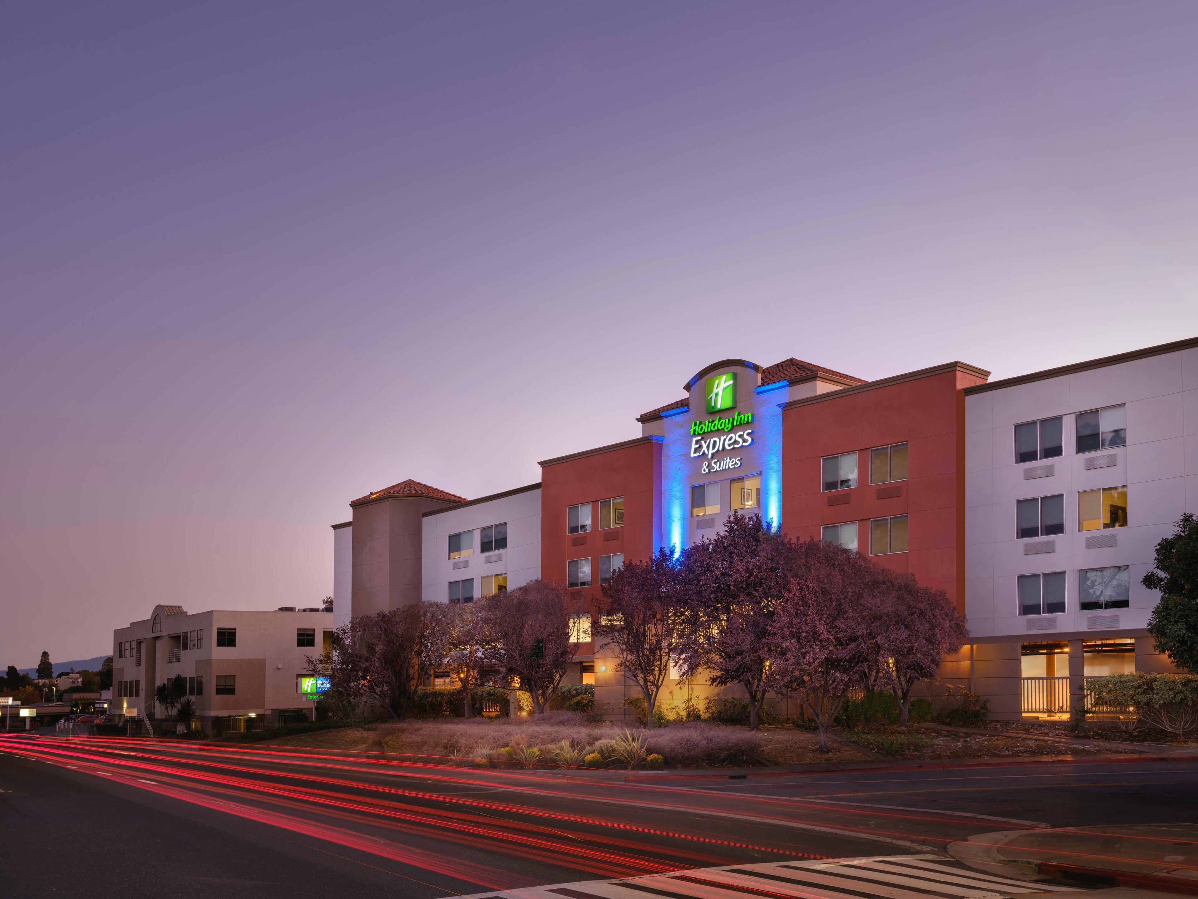 Holiday Inn Express Hotel & Suites Belmont By Ihg Zewnętrze zdjęcie