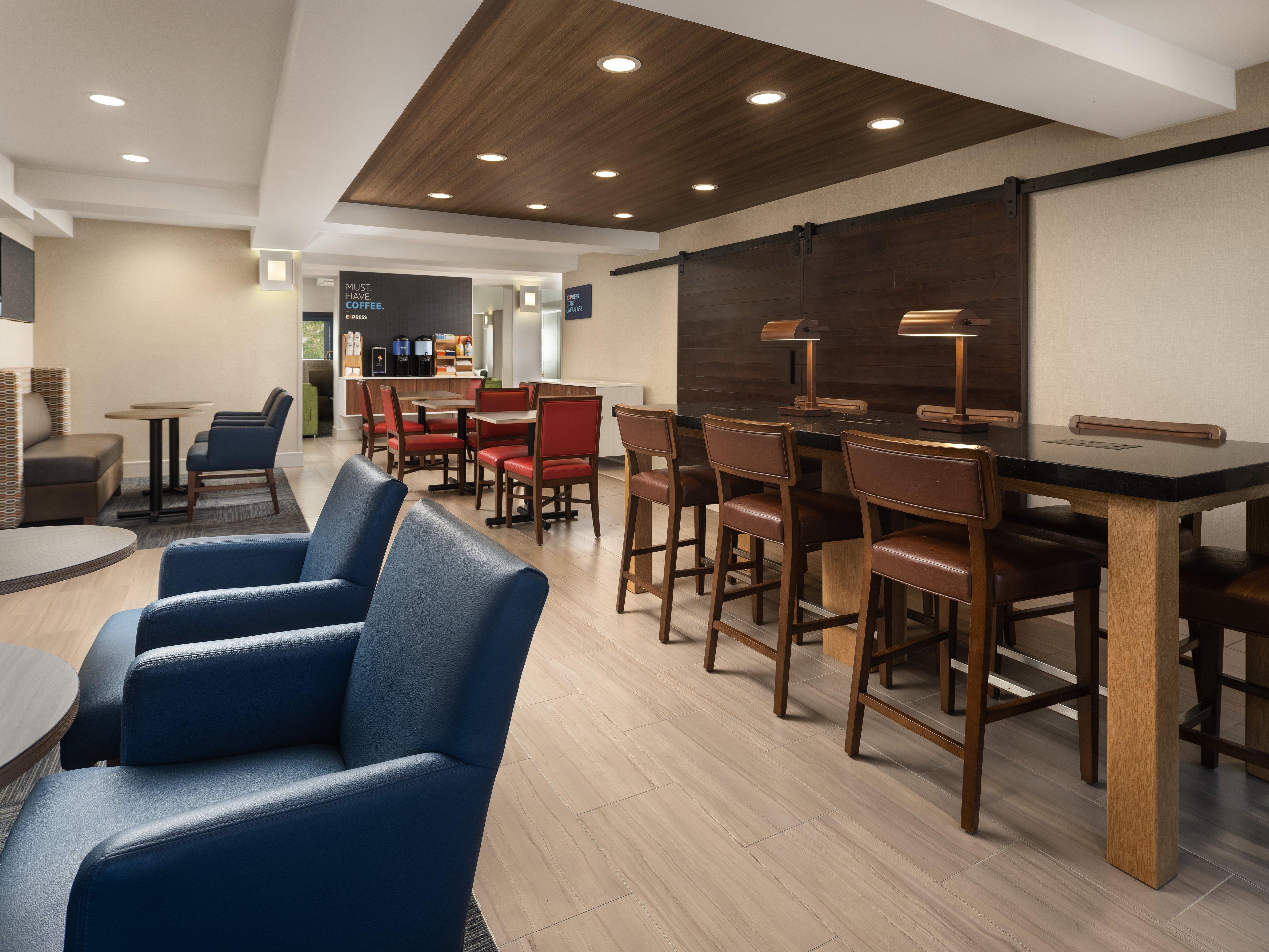 Holiday Inn Express Hotel & Suites Belmont By Ihg Zewnętrze zdjęcie