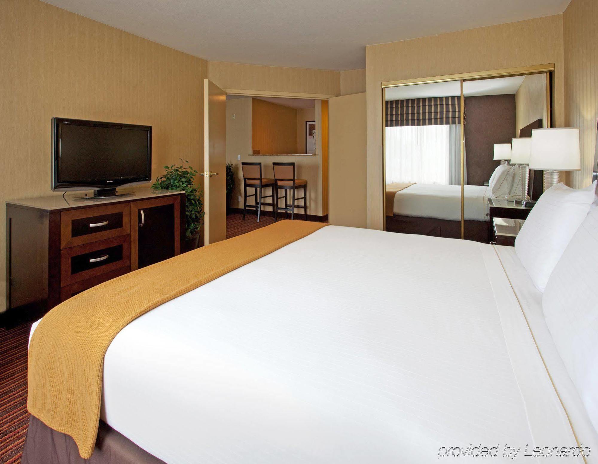 Holiday Inn Express Hotel & Suites Belmont By Ihg Zewnętrze zdjęcie