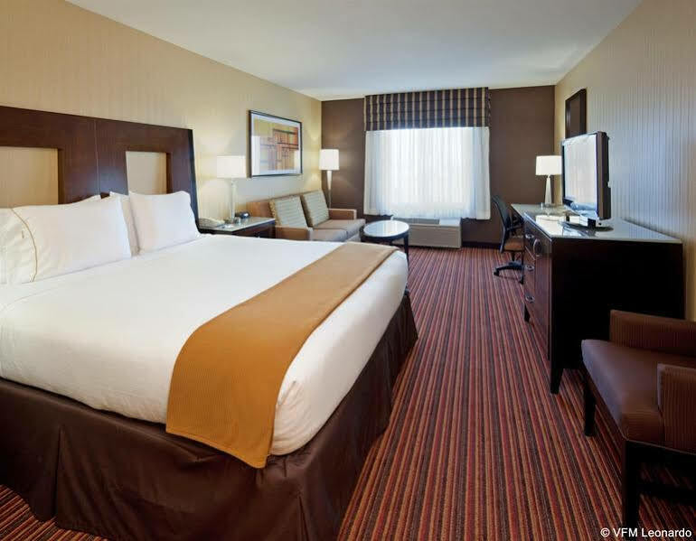 Holiday Inn Express Hotel & Suites Belmont By Ihg Zewnętrze zdjęcie