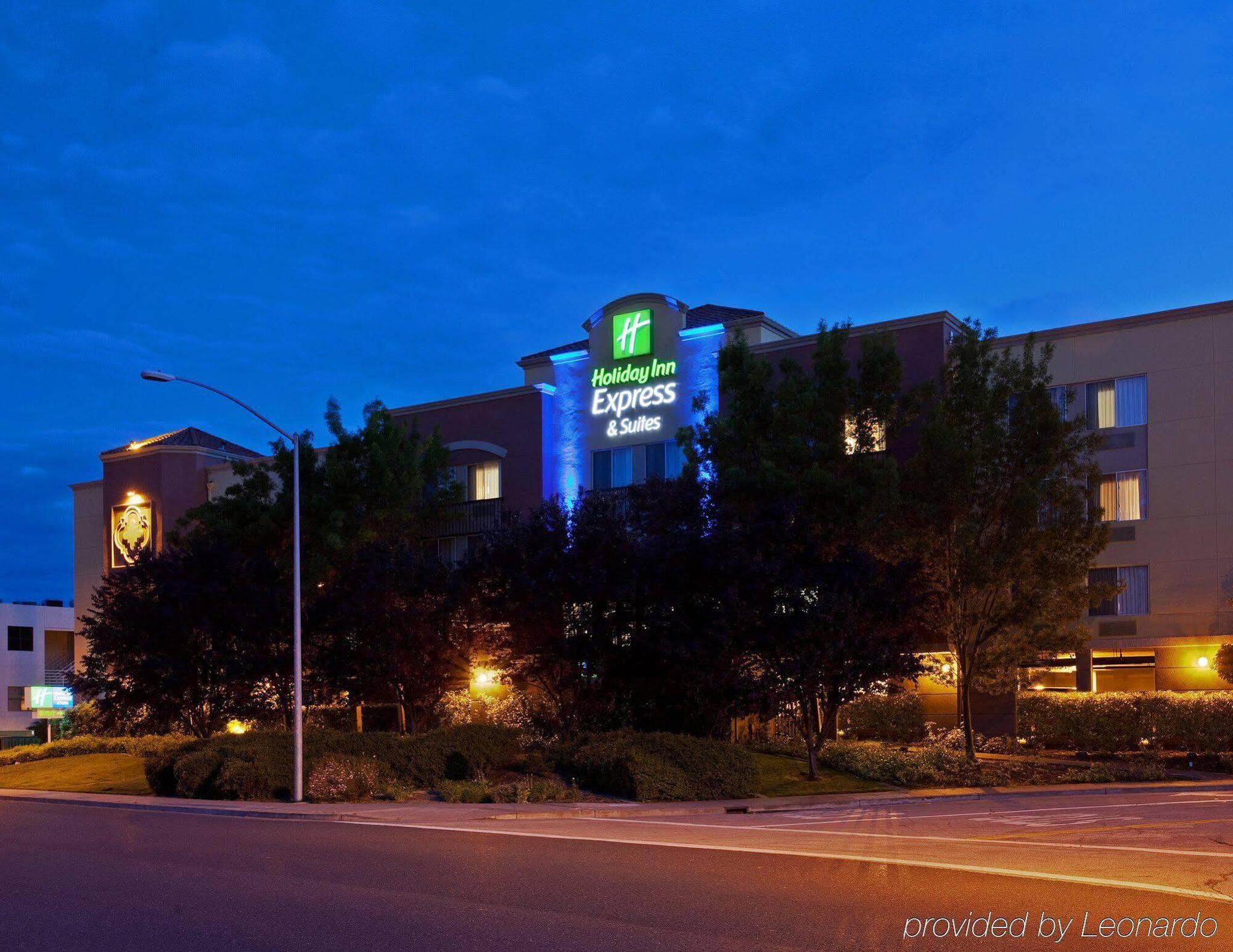 Holiday Inn Express Hotel & Suites Belmont By Ihg Zewnętrze zdjęcie