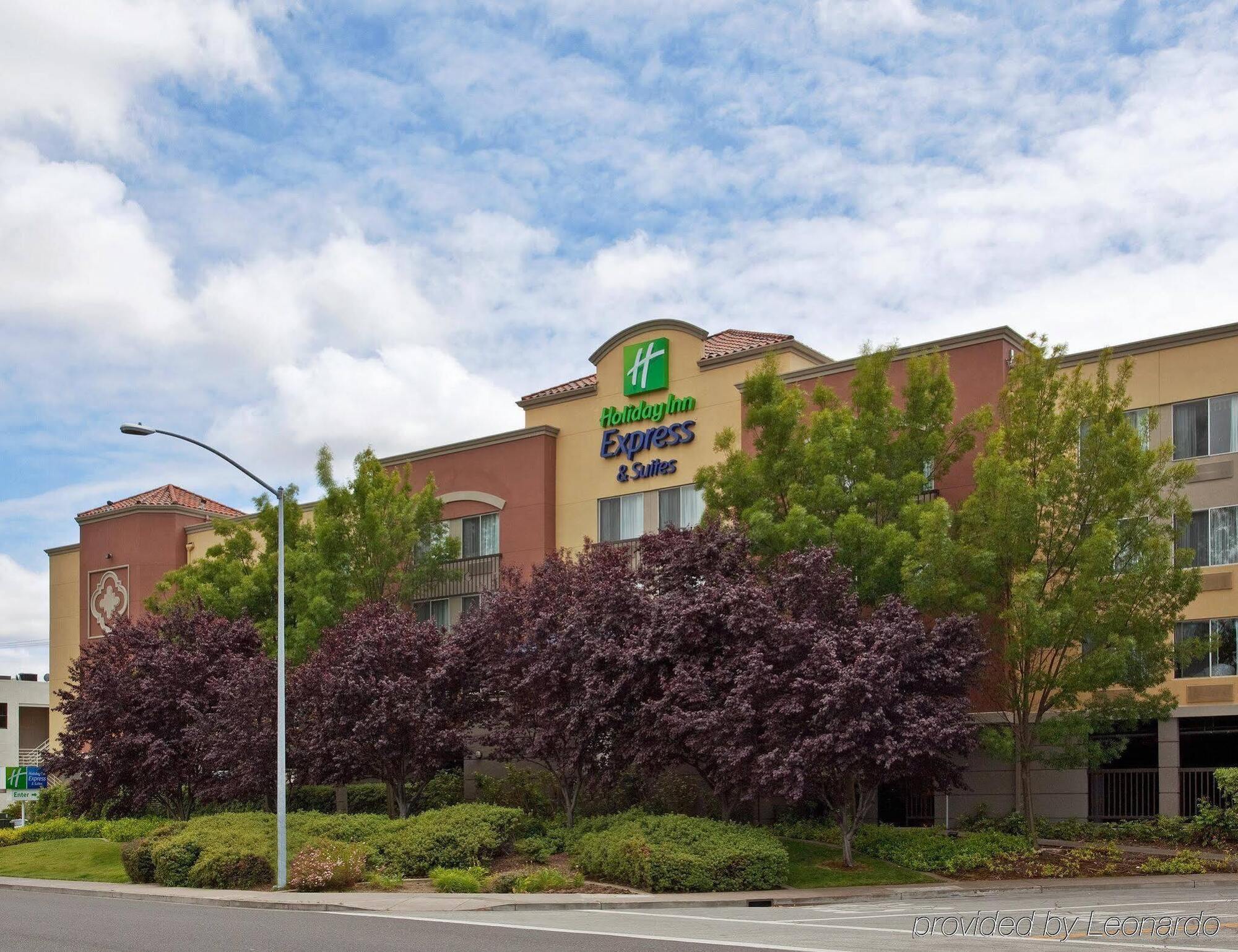 Holiday Inn Express Hotel & Suites Belmont By Ihg Zewnętrze zdjęcie